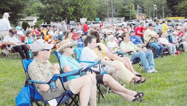 Crowds come out for Memorial Day Singing for Soldiers - The Tryon Daily ...