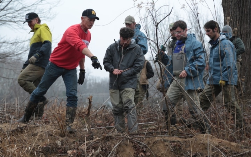MountainTrue cleanup teams launch streambank restoration work